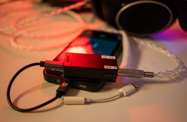 Apple Headphone Dongle vs. Dedicated DAC/Amp: Qudelix-5K